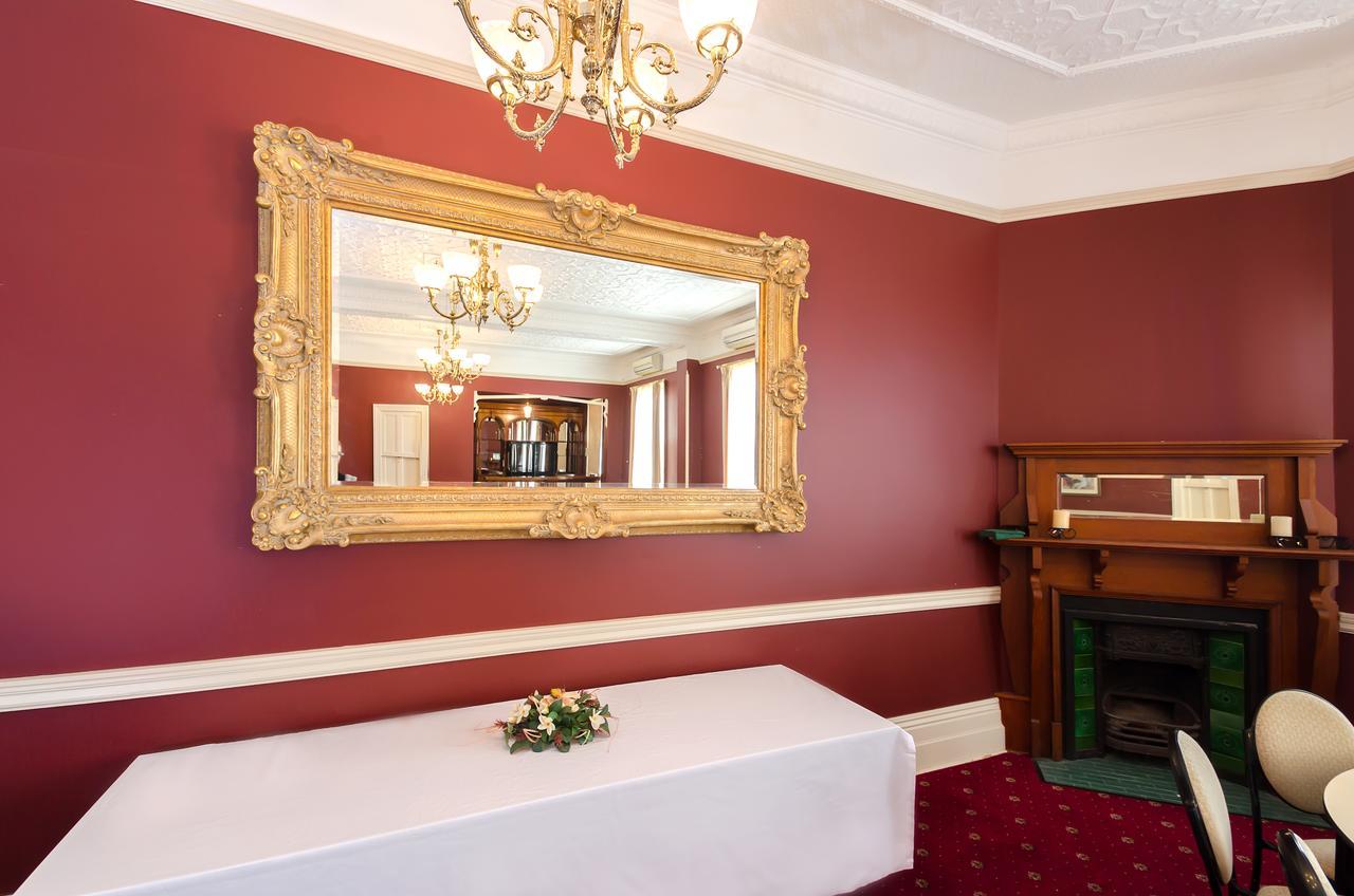 Criterion Warwick Hotel Esterno foto